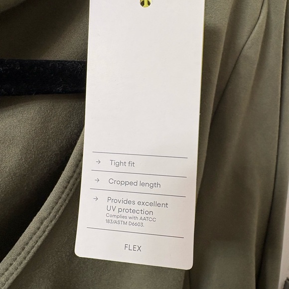 Size XXL Crop/ruched workout top from All in Motion - Picture 4 of 5